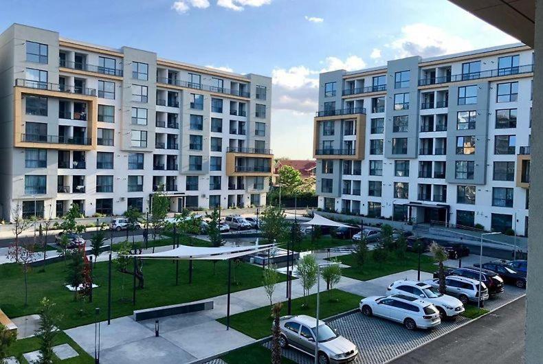 White Titanic - Onix Blue Apartment Navodari