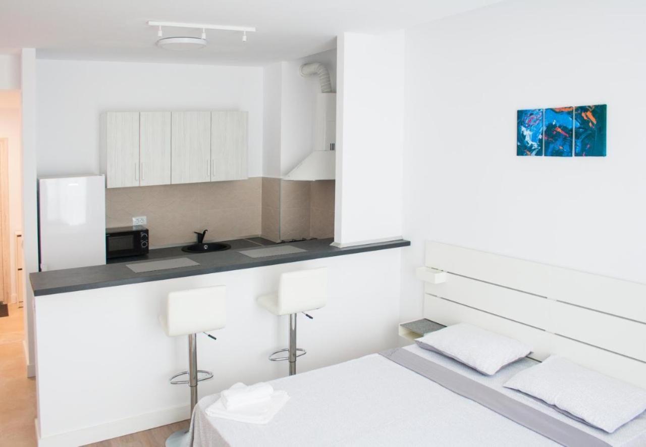 White Titanic - Onix Blue Apartment *